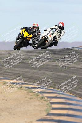 media/Nov-16-2025-Race Pace (Sun) [[8c5fa54630]]/Verified Riders/1-Turns 9 and 10 (925am)/